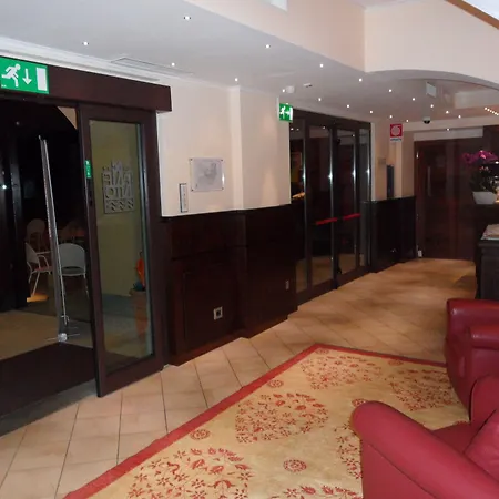 酒店 阿金图公园酒店 4*