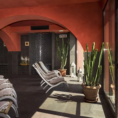 阿金图公园酒店 酒店 4*